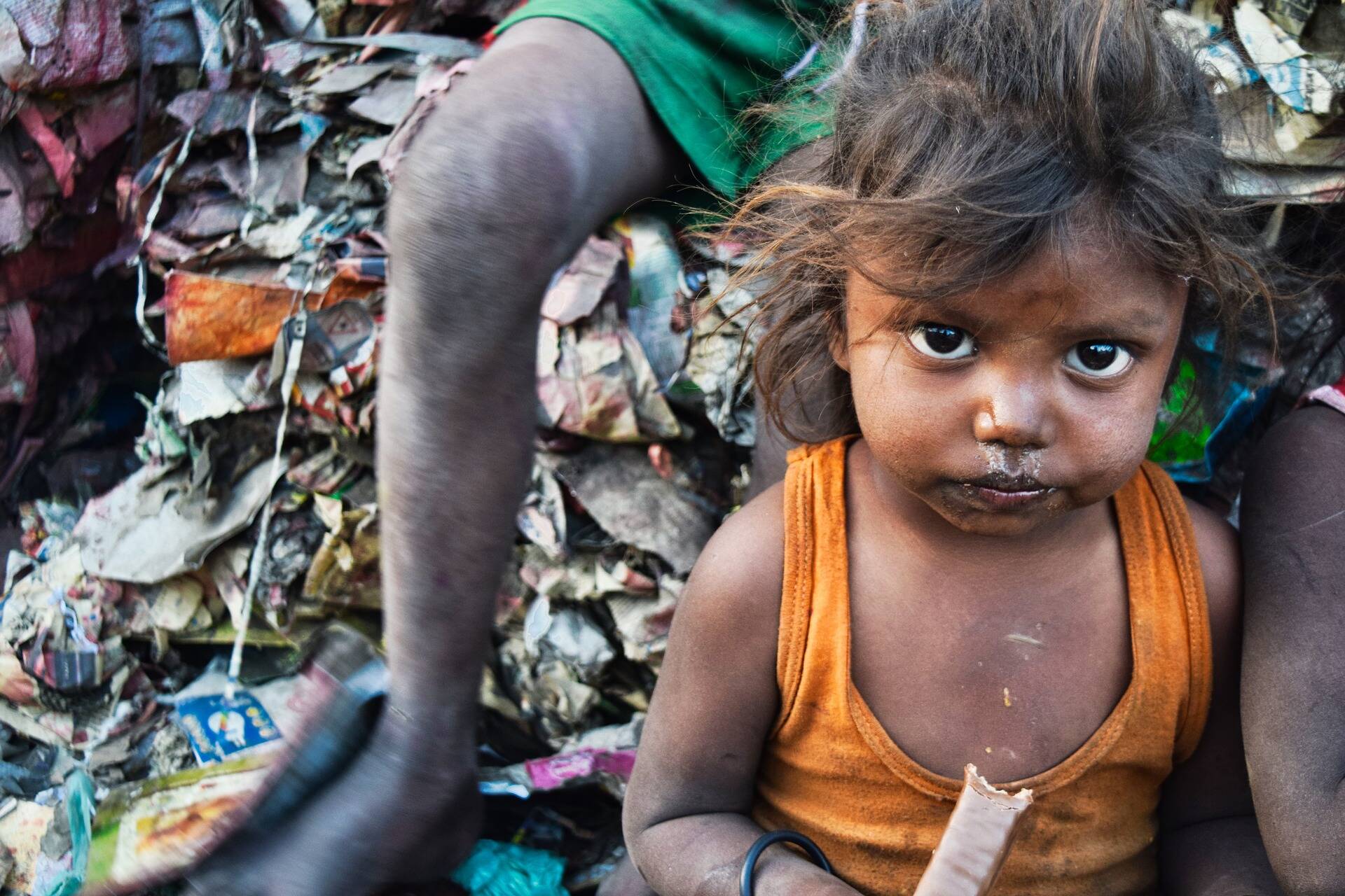 Auxílio emergencial tirou 5,6 milhões de crianças da pobreza extrema 