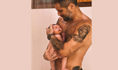 Bruno Gagliasso e Zyan. Dicas de como dar banho no bebê com segurança