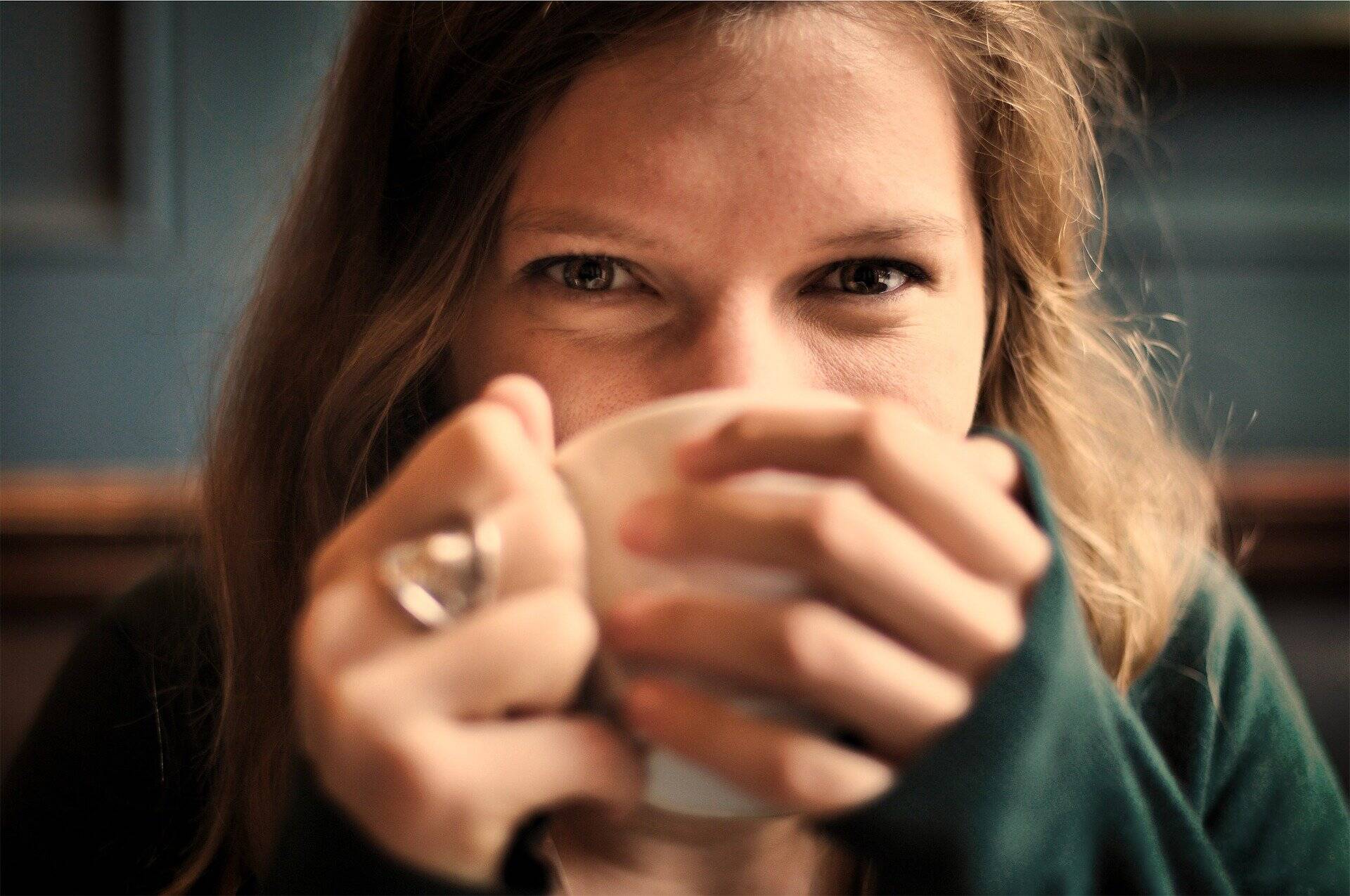 Especialistas contestam estudo que recomenda que grávidas parem de consumir café