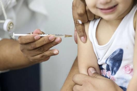 Vacina produzida na China contra covid-19 será testada em crianças e adolescentes